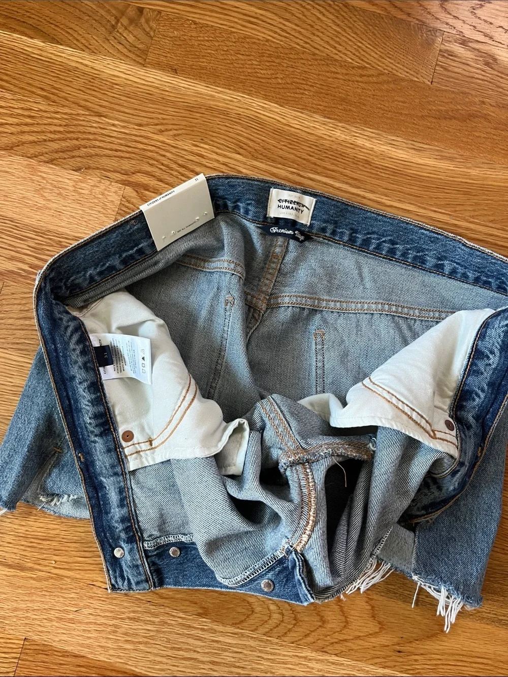 Citizens of Humanity Annabelle Cutoff Shorts Size 31 NWT